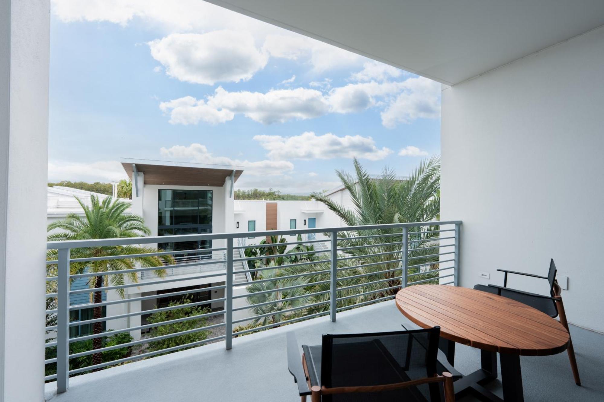 4 Bedroom Flat Tower Garden View