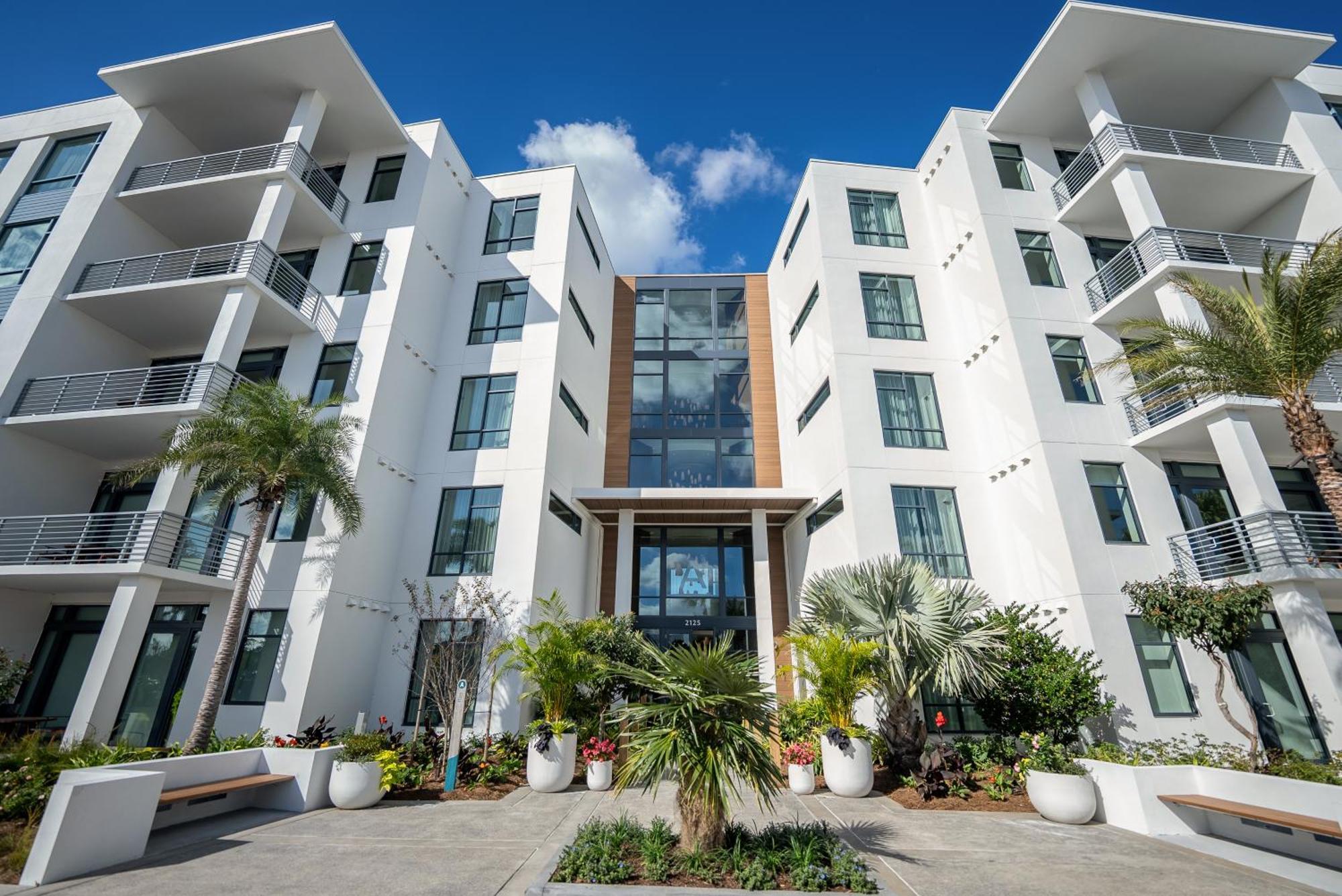 4 Bedroom Flat Tower Garden View
